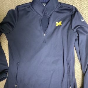 Nike Michigan golf quarter zip, size L